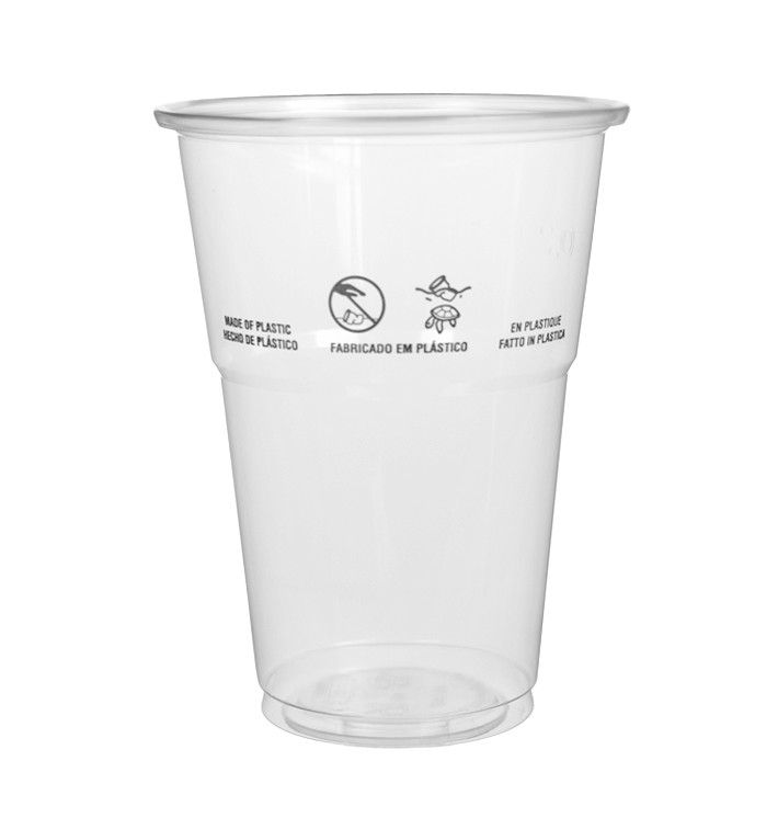 Plastikbechern