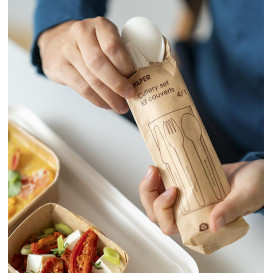 Besteckset aus Kraftpapier Messer, Gabel, Löffel und Servietten (50 Stück)